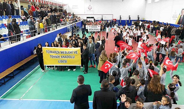 Tomarza'da Cumhuriyet Bayramı coşkusu