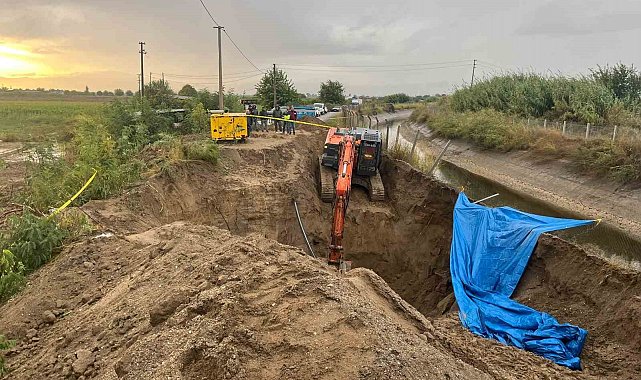 Toprak altında kalan işçi hayatını kaybetti