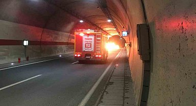 Trabzon'un Maçka ilçesindeki T2 Tüneli'nde kaza sonrası yangın çıktı