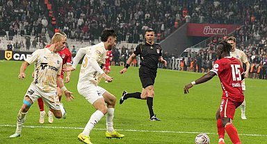 Trendyol Süper Lig: Beşiktaş: 2 - Başakşehir: 0