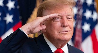 Trump: "Putin'le görüştüm, Rusya piyasaya derhal 300 bin ton dizel akaryakıt tedarik edecek"