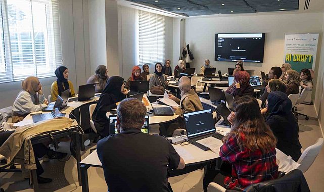 TÜRGEV'in AI CRAFT projesinde 100 genç yapay zekayla kısa film üretmeyi öğreniyor