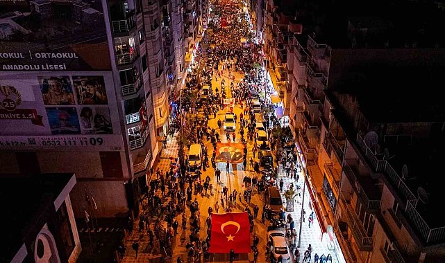 Turgutlu'da Cumhuriyet coşkusu meydanlara sığmadı