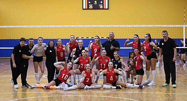 Turgutlu'nun Sultanları deplasmanda kazandı, basketbol takımı Fenerbahçe'ye takıldı