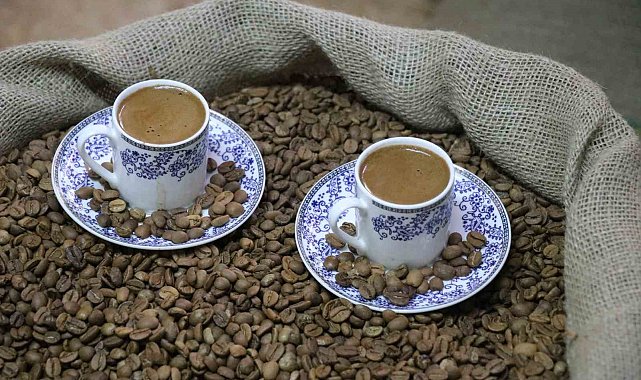 Türk kahvesinin lezzeti, asırlık makinalarda saklı