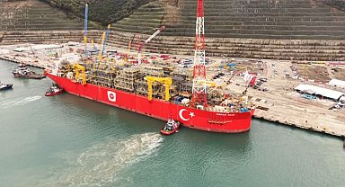 Türkiye'nin enerji gücü Osman Gazi platformu dronla görüntülendi