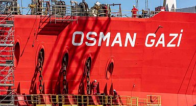Türkiye'nin ilk yüzer üretim platformu Osman Gazi görev yerine uğurlanıyor