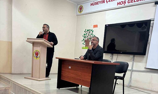 Tuşba Hüseyin Çelik Kız Anadolu İmam Hatip Lisesinde veli toplantısı yapıldı