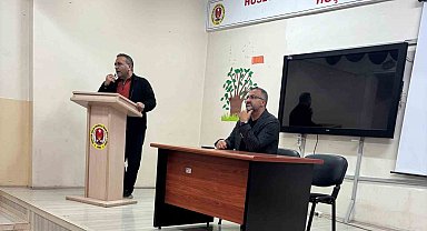 Tuşba Hüseyin Çelik Kız Anadolu İmam Hatip Lisesinde veli toplantısı yapıldı