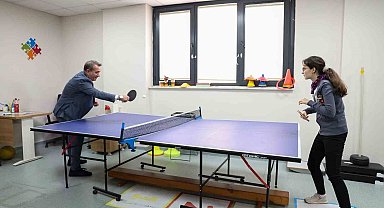 Üç kez Türkiye şampiyonu oldu, üniversiteyi kazandı