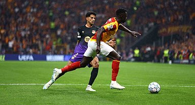 UEFA Şampiyonlar Ligi: Galatasaray: 1 - Barcelona: 1