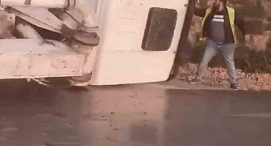 Uludağ yolunda vinç devrildi