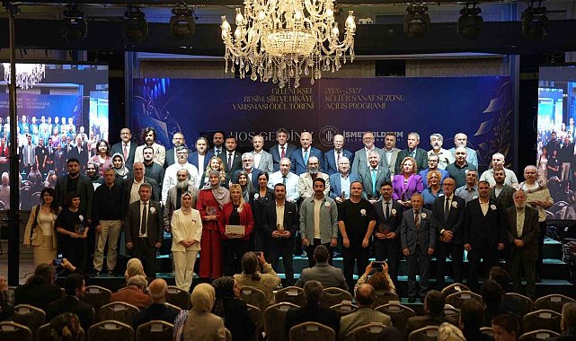 Ümraniye Belediyesi 2026-2027 Kültür ve Sanat Sezonu ödüllerle açıldı