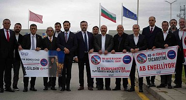 UND Başkanı Aras'tan Avrupa'ya çağrı: Tır şoförlerinin Schengen vize sorununa çözüm istedi