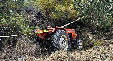 Uşak'ta traktör tarlaya devrildi: 1 ölü