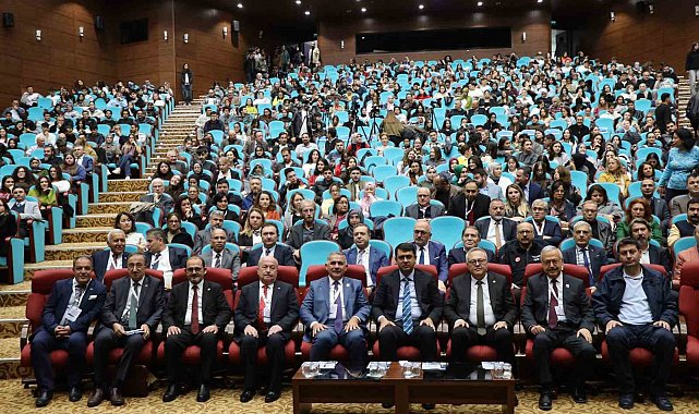Uşak'ta Yeşil Mutabakat ve Sürdürülebilir Enerji Politikaları Çalıştayı başladı