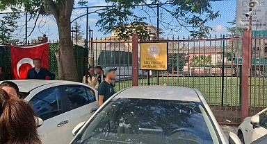 Üsküdar'da özel lisenin trafosunda yangın: Veliler basın mensubunun görüntü almasını engellemeye çalıştı