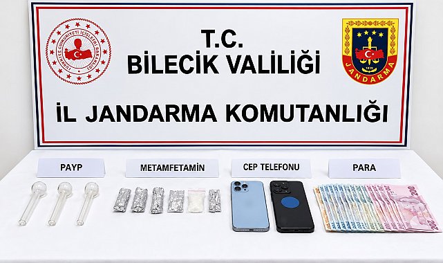 Uyuşturucu satıcıları yakayı ele verdi