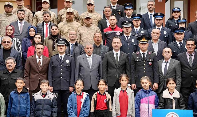 Üzümlü'de 29 Ekim Cumhuriyet Bayramı