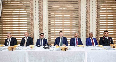 Vali Akmeşe muhtarlarla buluştu