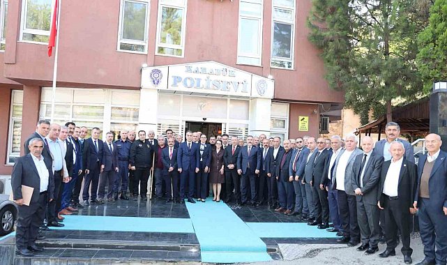Vali Çağatay, muhtarlarla bir araya geldi