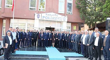 Vali Çağatay, muhtarlarla bir araya geldi