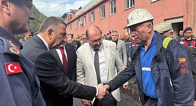 Vali Hacıbektaşoğlu maden kazasında yaralanan işçileri hastanede ziyaret etti