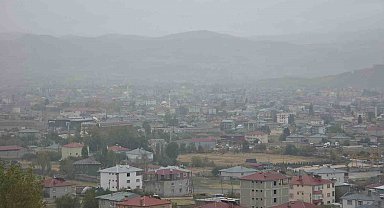 Van'da sis ve yağmur etkili oldu