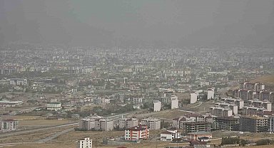 Van'da toz taşınımı etkili oldu