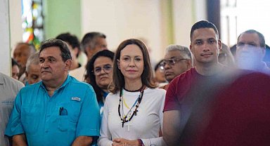 Venezuelalı muhalif lider Maria Corina Machado yaklaşık 1 yıl sonra ülkesine döndü