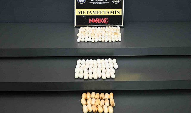 Vücutlarında 1 kilo uyuşturucu taşıyan 3 şüpheli tutuklandı