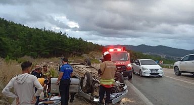 Yayladağı'nda takla atan otomobilin sürücüsü yaralandı