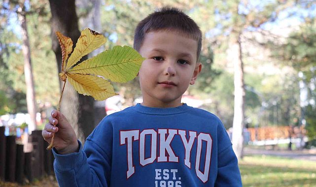 Yaz aylarında iğne atsan yere düşmüyor, sonbaharda ise sessizliğe büründü