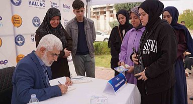Yazar Ramazan Kayan, Kâhta 2. Kitap Günleri'nde okurlarıyla buluştu