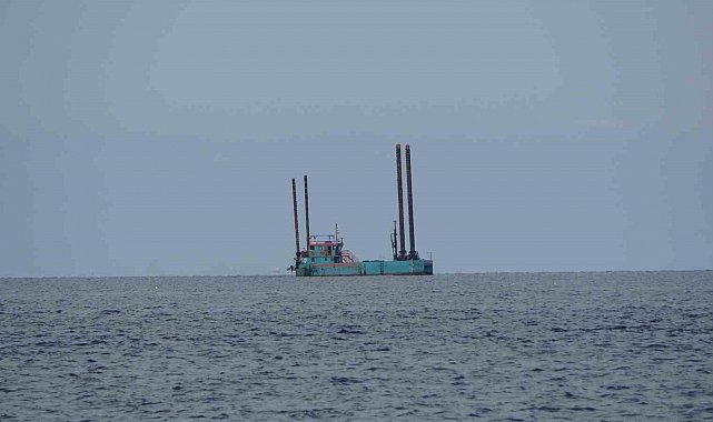 Yeni Trabzon Havalimanı için denizde sondaj, karada dolgu çalışmaları başladı