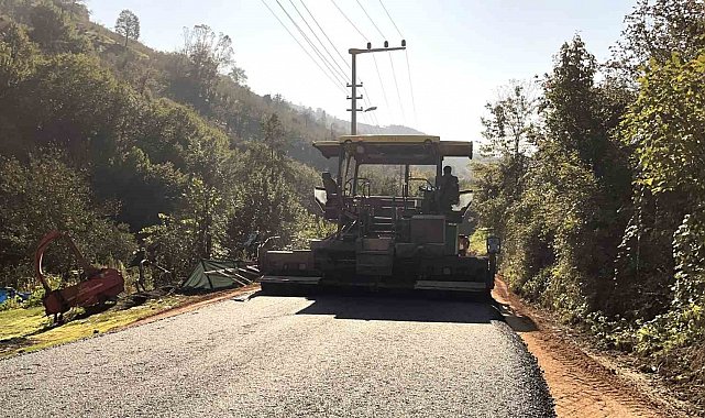 Yığılca'da asfalt çalışmaları sürüyor