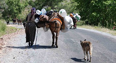 Yörüklerin Toroslar'dan sahile dönüş yolculuğu başladı