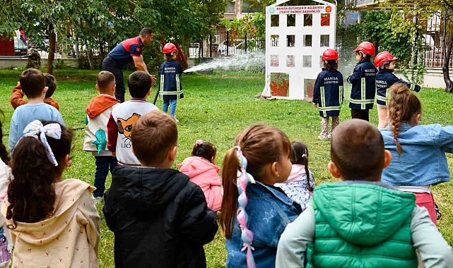 Yunusemreli minikler itfaiyeciliği öğrendi