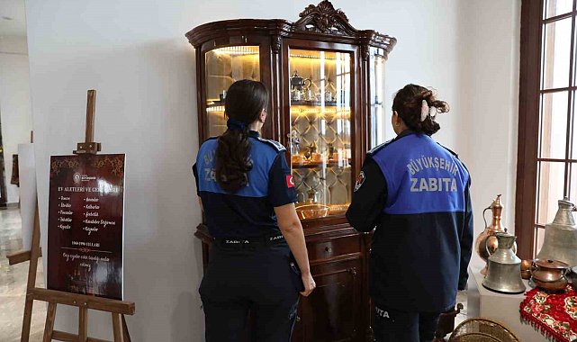 Zabıtanın 15 yıllık antika tutkusu sergiye dönüştü