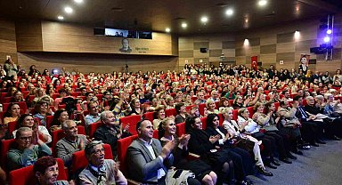 Zeki Müren'in unutulmaz şarkıları Manisa'da yankılandı