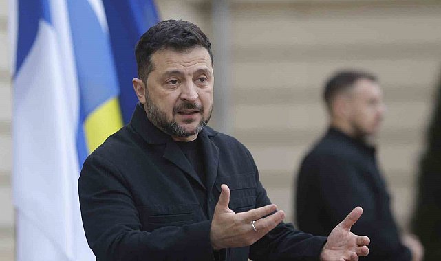 Zelenskiy: "Üçlü bir toplantıya, Rusya'ya yönelik tüm yaptırımların kaldırılmış olduğu şartlarda gitmek istemem"