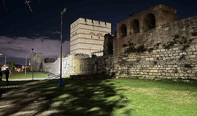 Zeytinburnu'nda surların önünde erkek cesedi bulundu