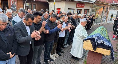 Zonguldak'ta çöken binada hayatını kaybeden yaşlı kadın son yolculuğuna uğurlandı