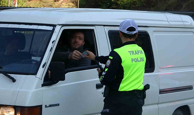 Zonguldak'ta eş zamanlı trafik denetimi: Kurallara uymayan sürücülere ceza