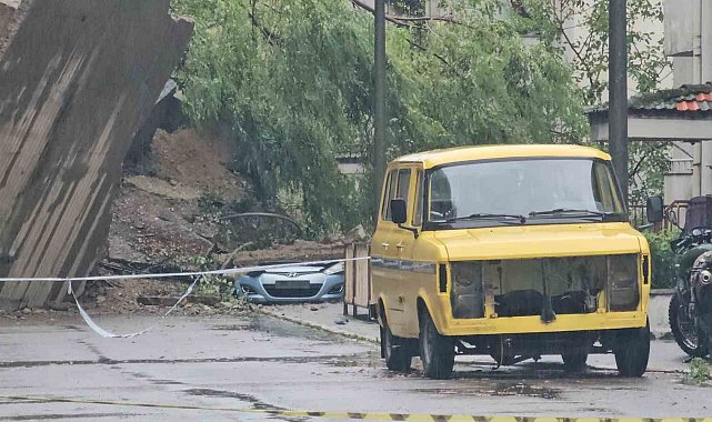 Zonguldak'ta heyelanın boyutu gün ağarınca ortaya çıktı: 49 daire tahliye edildi