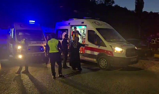 Zonguldak'ta iki araç kavşakta çarpıştı: 6 yaralı